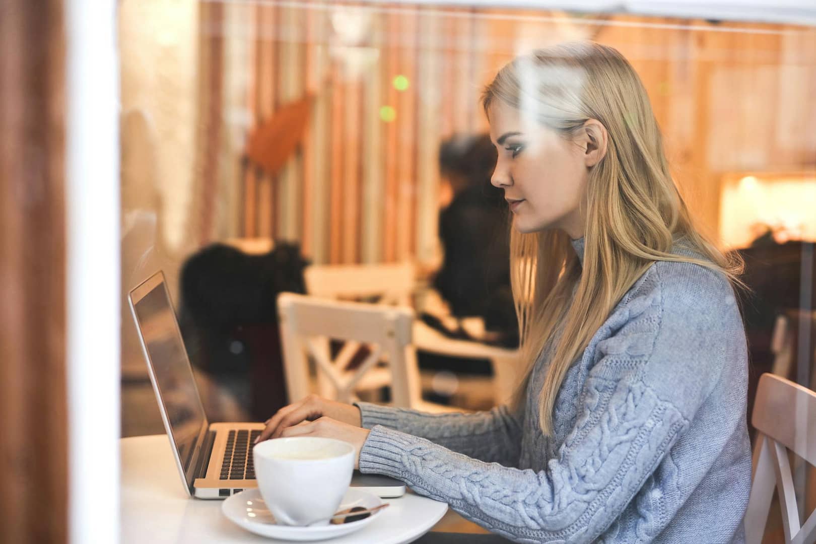8 Must-Have Tools for Writing Successful Blog Posts