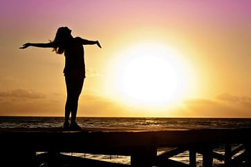 WHY SOME PEOPLE ARE SUCCESSFUL AND OTHERS AREN'T: UNDERSTANDING THE DIFFERENCES AND FINDING SOLUTIONS WHY SOME PEOPLE ARE SUCCESSFUL AND OTHERS AREN'T: UNDERSTANDING THE DIFFERENCES AND FINDING SOLUTIONS silhouette photo of woman against during golden hour